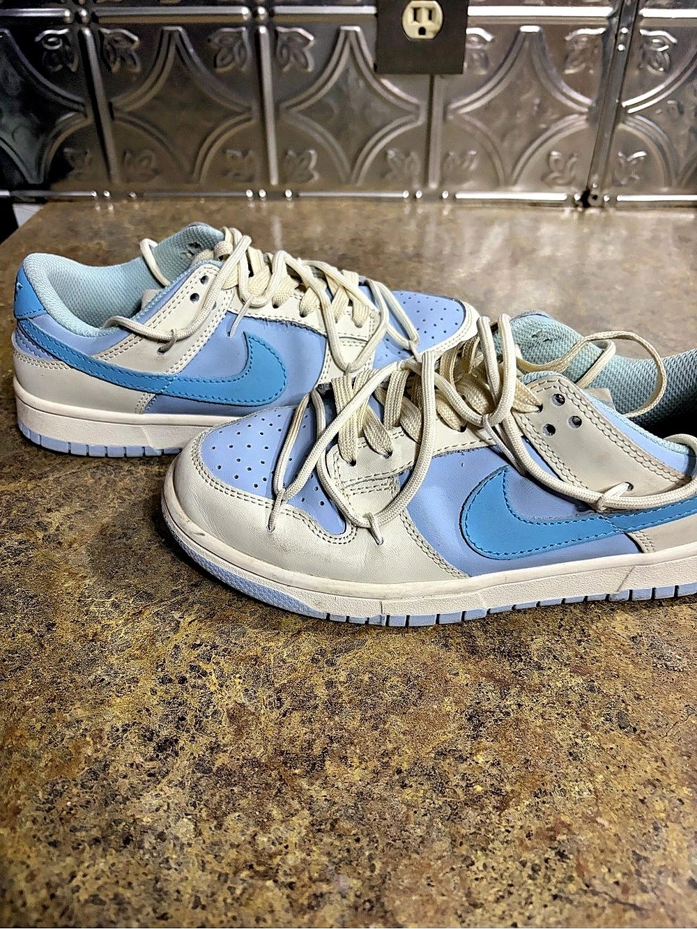 Nike Off-White x Nike Dunk Low Blue & White Sneakers